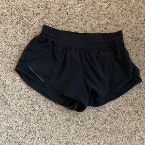 lululemon hotty hot shorts black